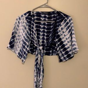 Shein Front Tie Short Sleeve Crop Top